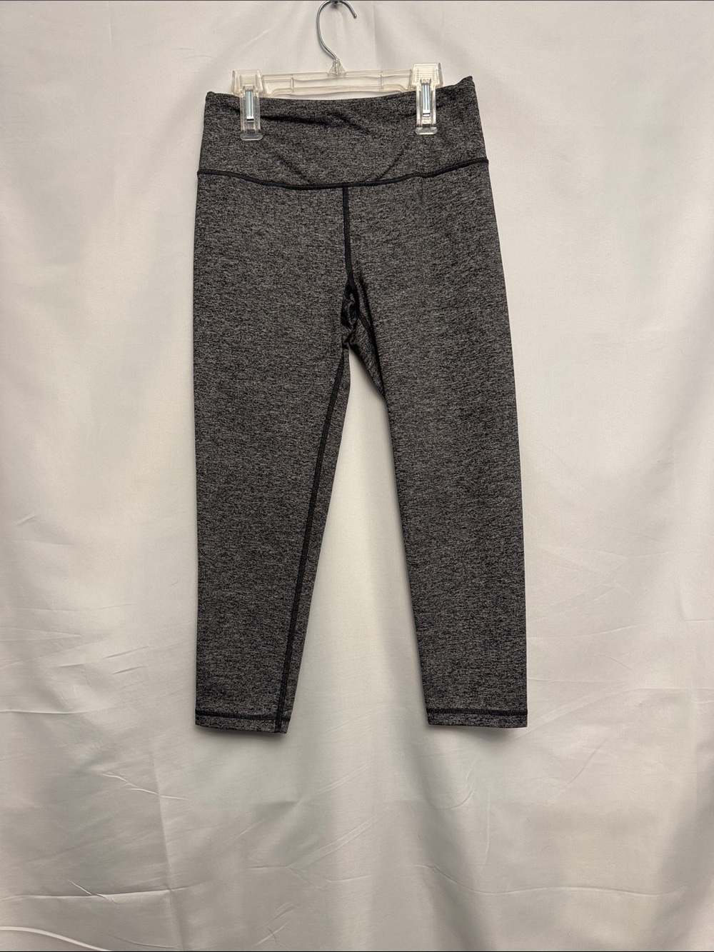 Women’s Victoria Secret Sport Capri Leggings in Dark Heather Gray Size S